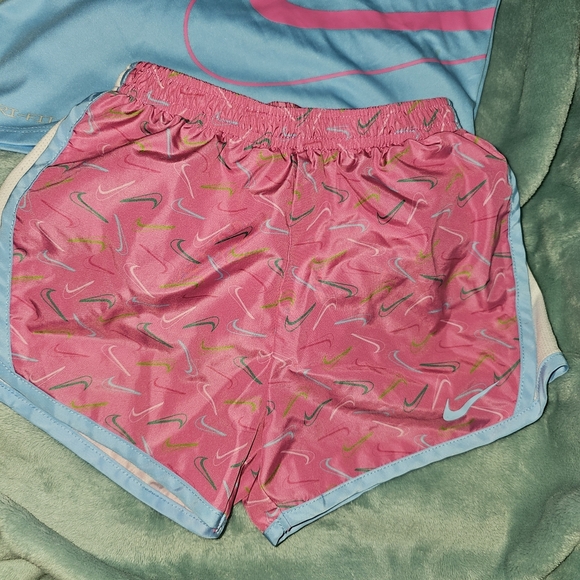 Nike Blue and Pink Rashguard Matching Set - Picture 4 of 10